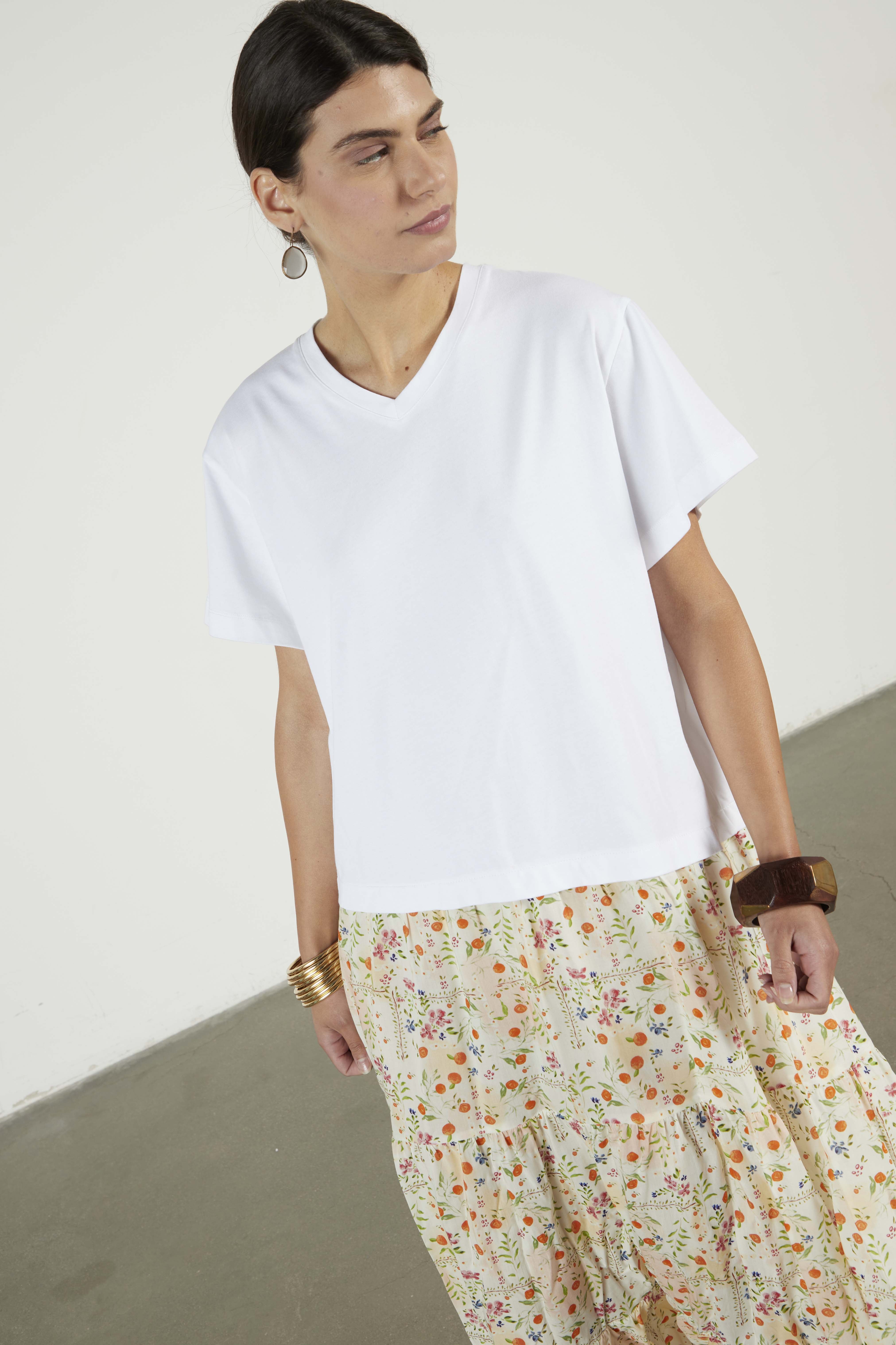 V-neck t-shirt dress with floral print