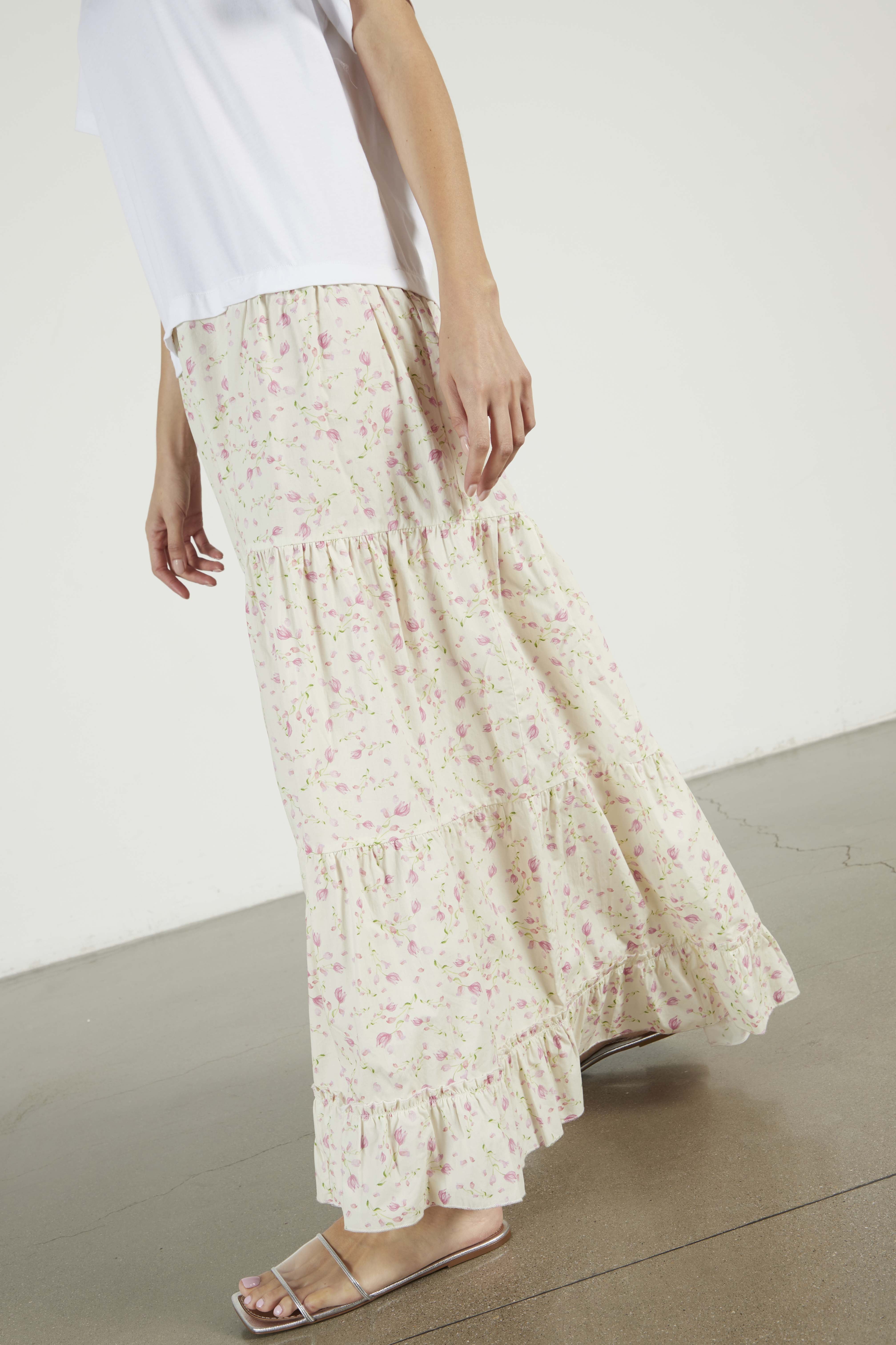 V-neck t-shirt dress with floral print