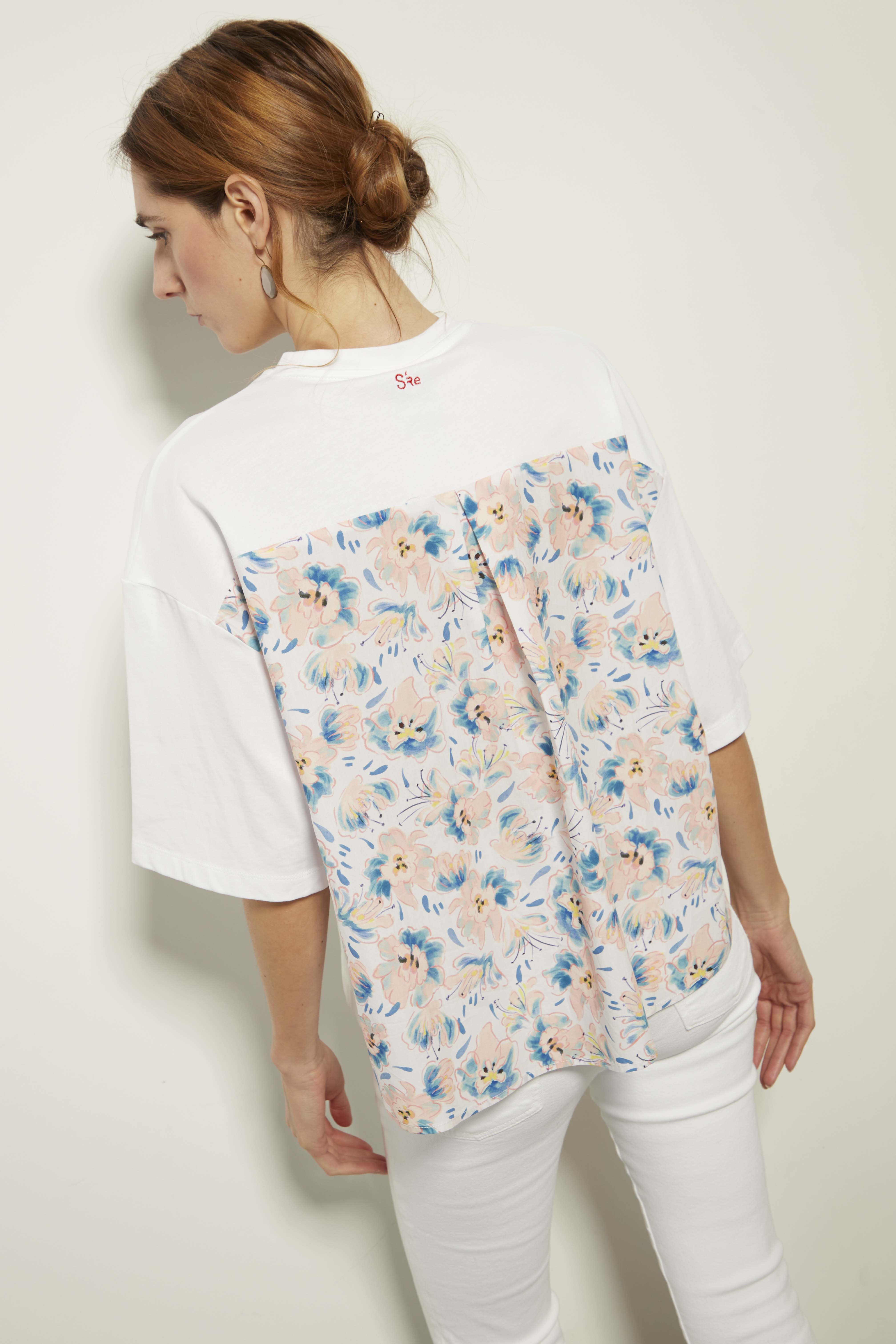 White T-shirt with floral texture and graphic details