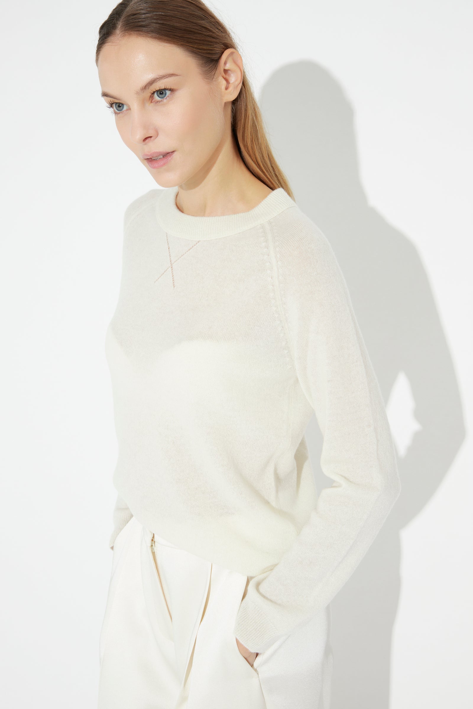 Woman Crewneck Cashmere Sweater Cream