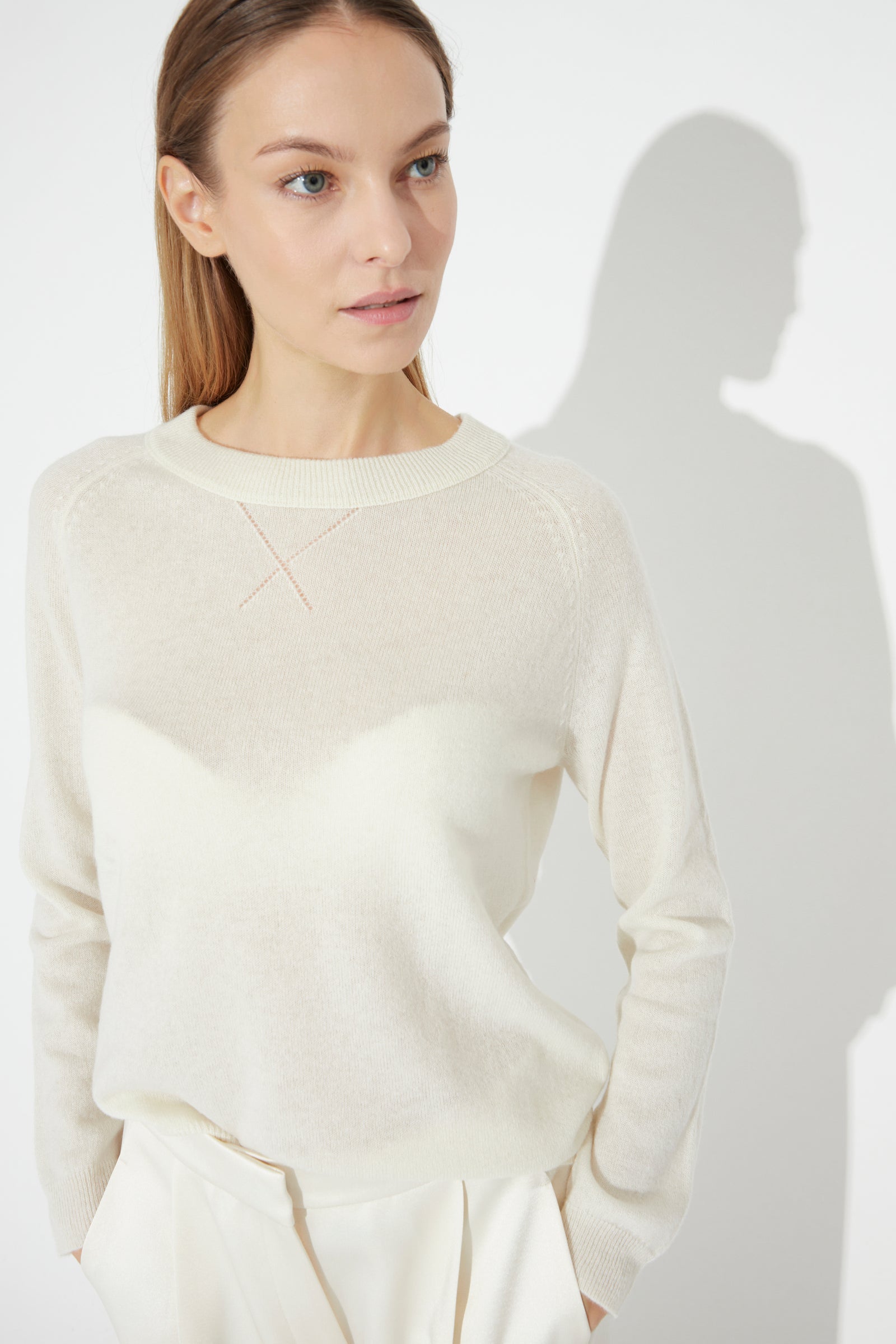 Woman Crewneck Cashmere Sweater Cream